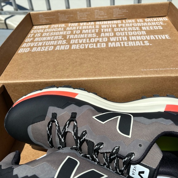 NEW! VEJA FITZ ROY SHELL TOE HYBRID TRAIL RUNNERS MENS SHOES TRAVEL SNEAKERS - Picture 7 of 8